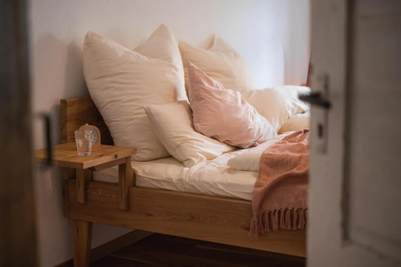 Gehobenes Ambiente In Historischer Wohnung Walting 公寓